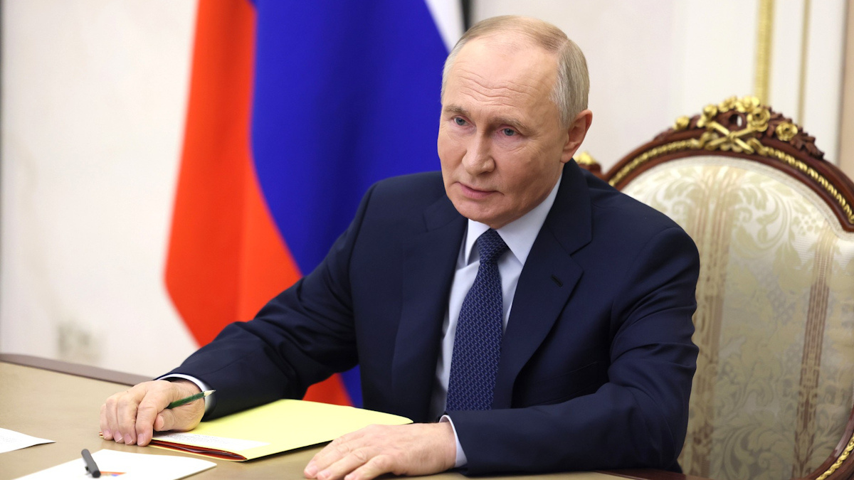    Президент дал поручения после разлива мазута. Фото: kremlin.ru