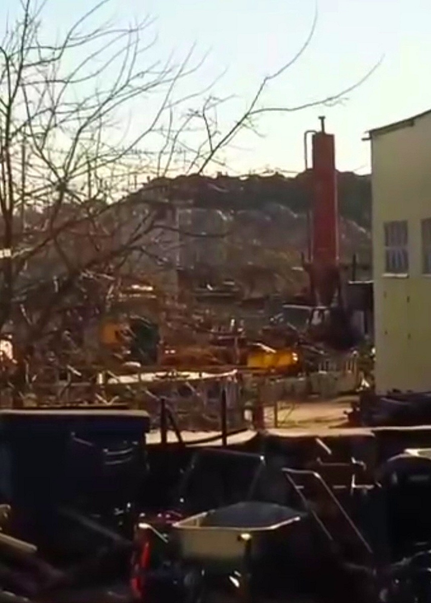 Та самая мазутная гора в посёлке Воскресенский г. Анапа