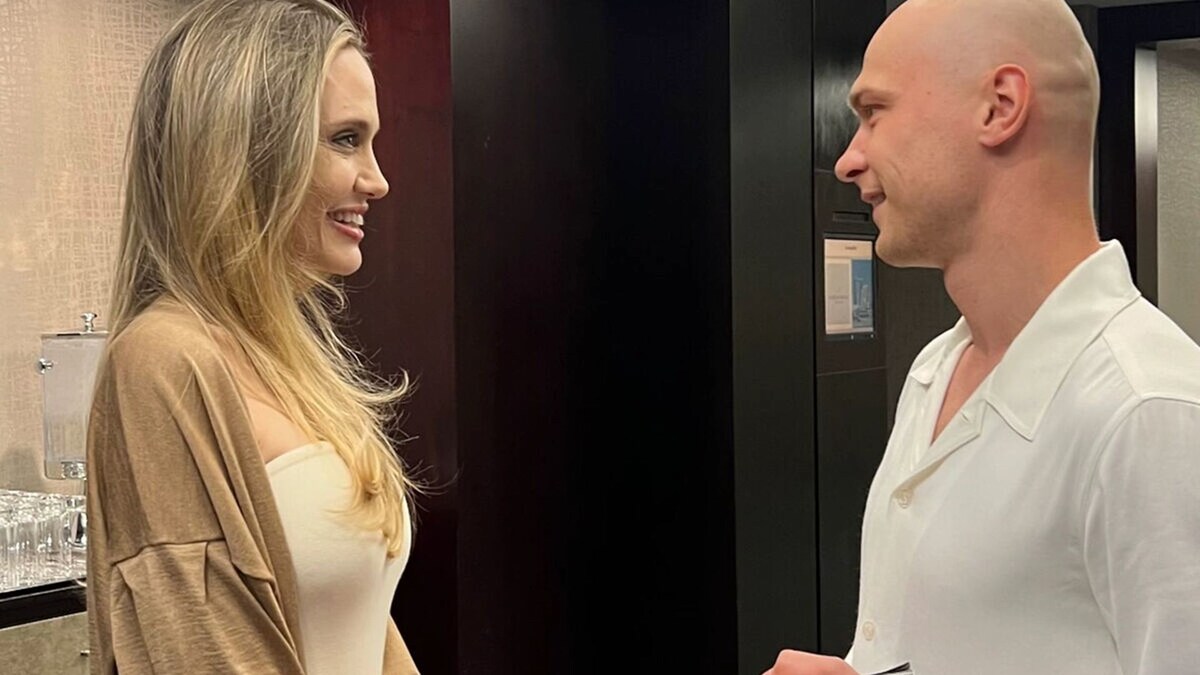 Юра, бросай Пересильд! Тебя ждет та самая Джоли...