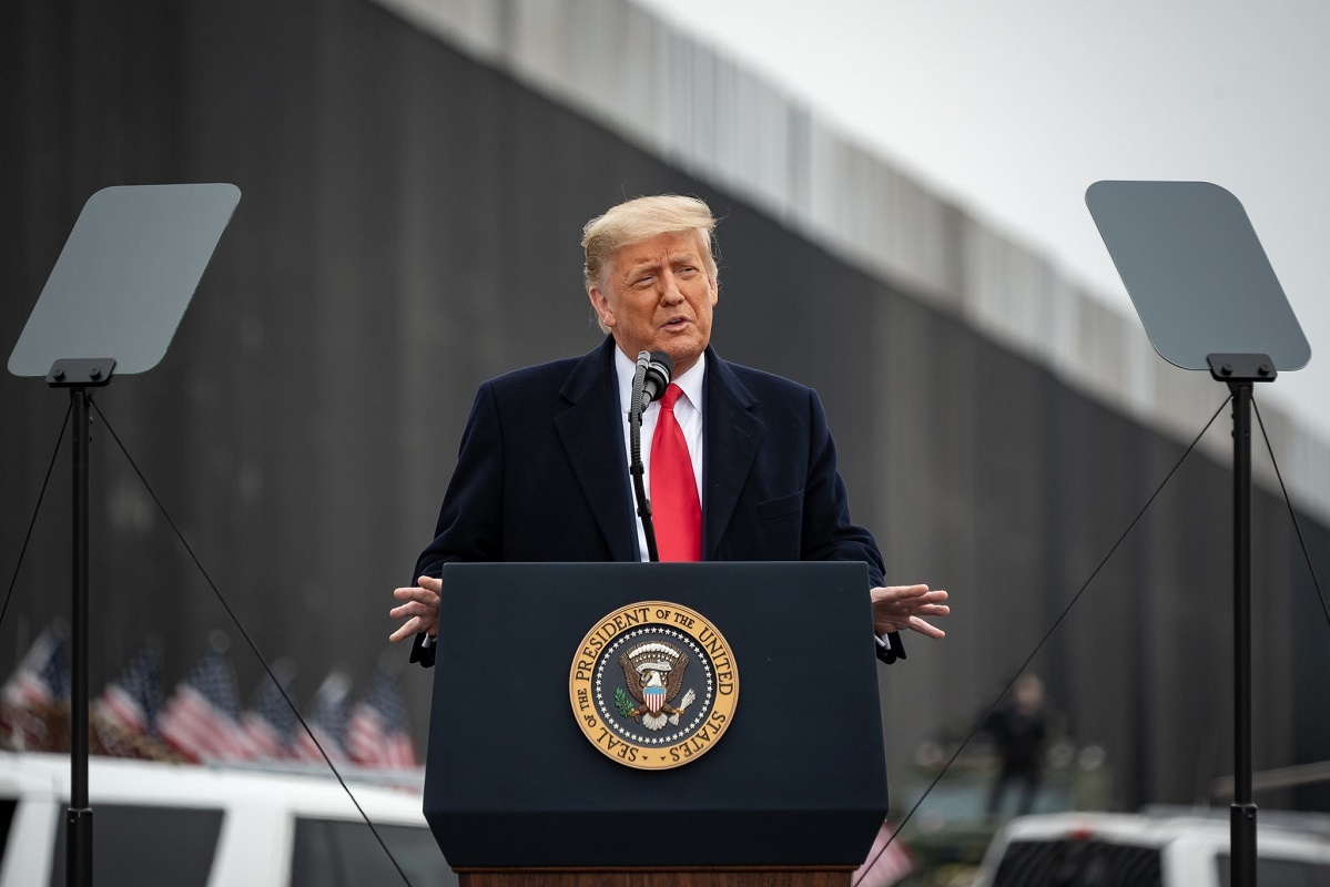 Трамп заявил, что хочет встретиться с Путиным для завершения конфликта на Украине.  Фото: flickr.com / Trump White House Archived / Official White House Photo by Shealah Craighead (Public domain)