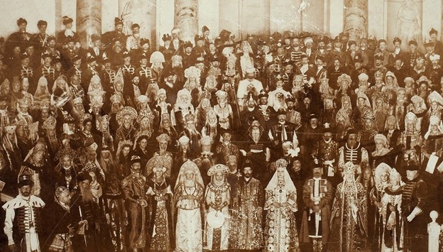 Как Романовы в 1903 году показывали свои русские корни, «пир во время чумы» и прозябающий в нищете народ