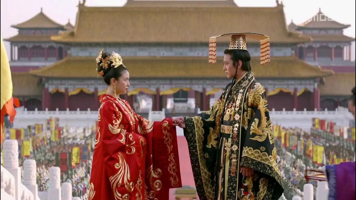 Кадр из дорамы "Императрица Ки"