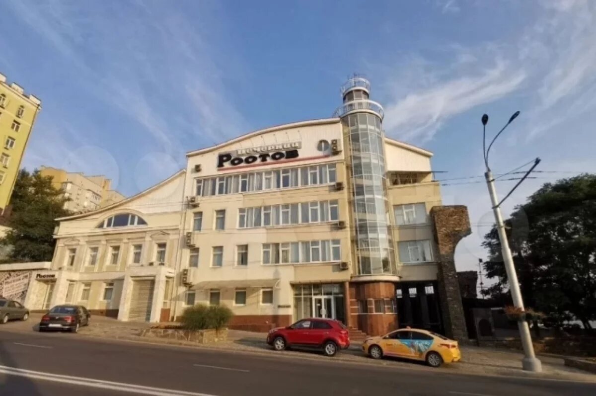    В центре Ростова демонтировали вывеску газеты «Вечерний Ростов»