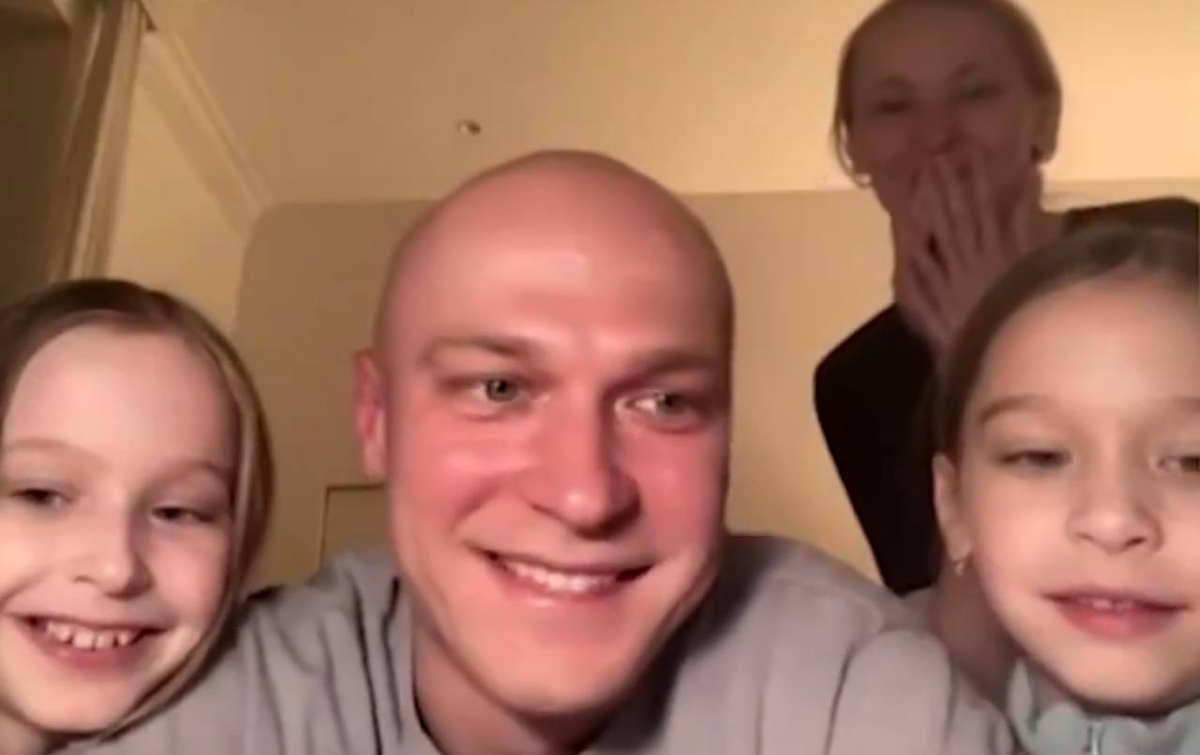 Юра Борисов с семьей. Фото: GMA