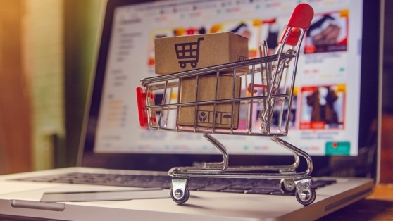    В Госдуме предложили ввести функцию самозапрета покупок на маркетплейсах Роман Захаров