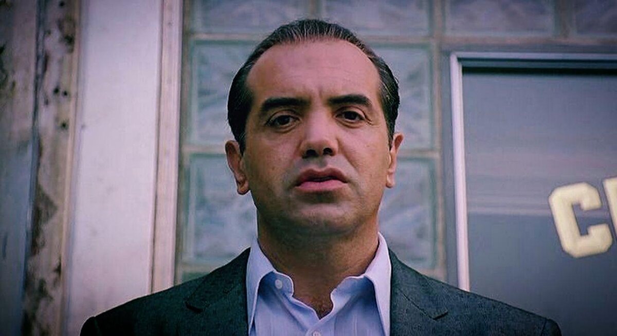 Чазз Пальминтери в роли Сантино