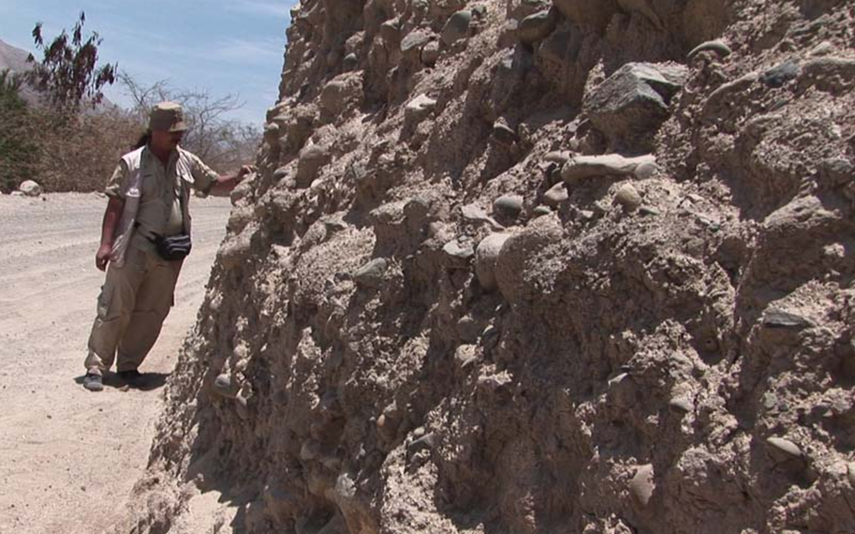 Селевые отложения близ Наска (Перу)