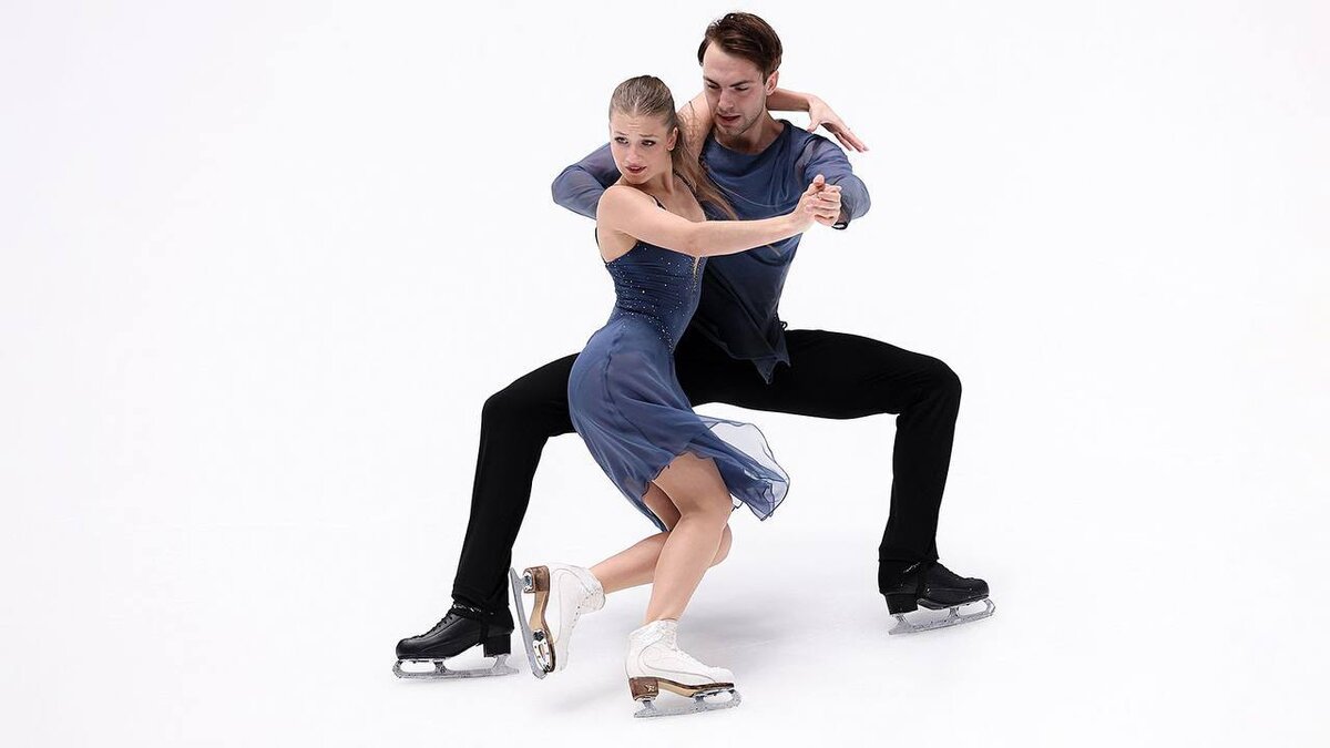     Фото: «сивучи» Василиса Кагановская и Максим Некрасов Фотография взята из открытых источников.