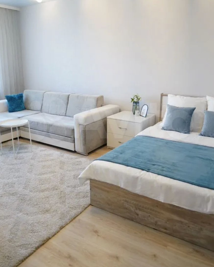 Листайте вправо