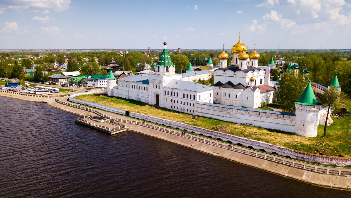 Ипатьевский монастырь Кострома