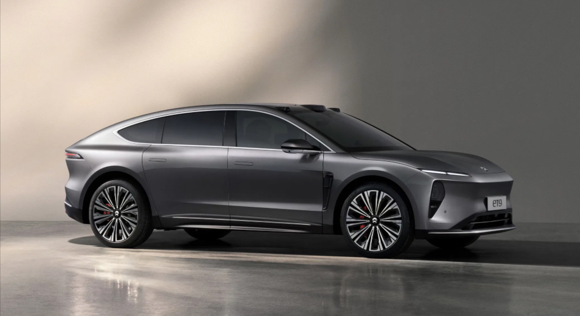 NIO ET9