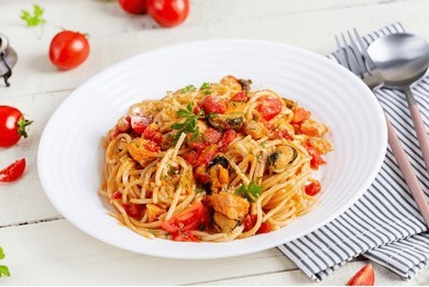 Ригатони с соусом маринара 