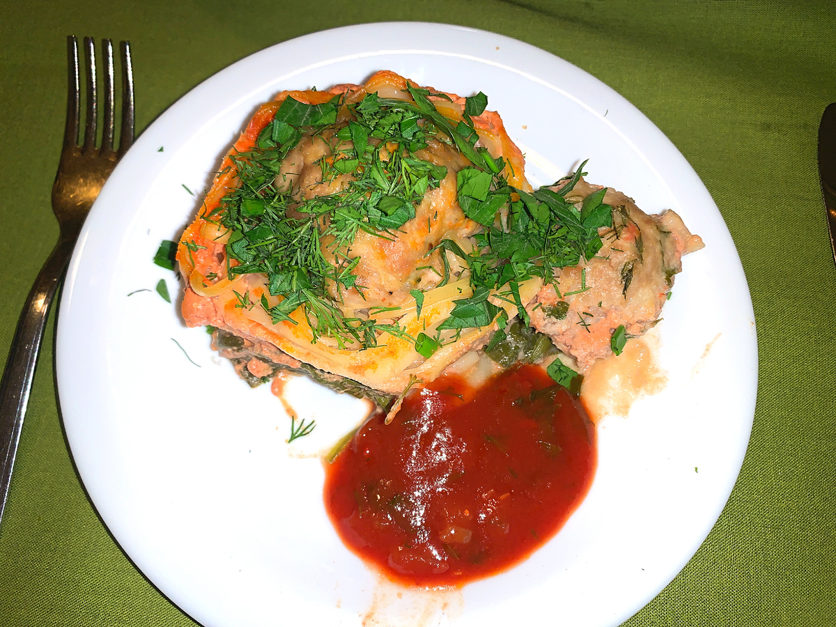 Фарш в гнёздах из лапши