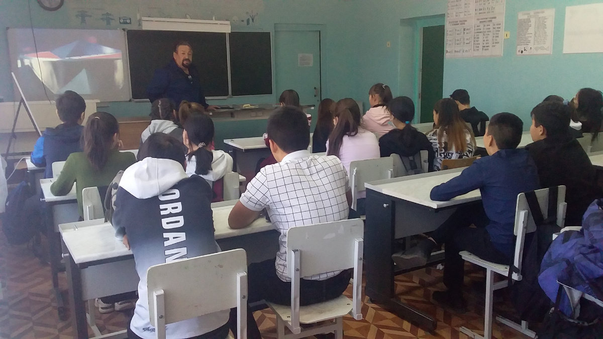 пожарные ПЧ№63 ГКУ "Волгоспас" встретились с ребятами из Красноярского района