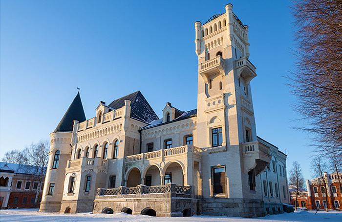    Парк-отель «Замок Понизовкина» в Ярославской области. Виктор Карасев/Фотобанк Лори