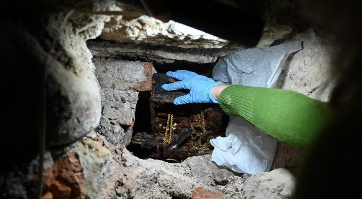 Обраруженный в Вильнюсе клад. Открытый источник