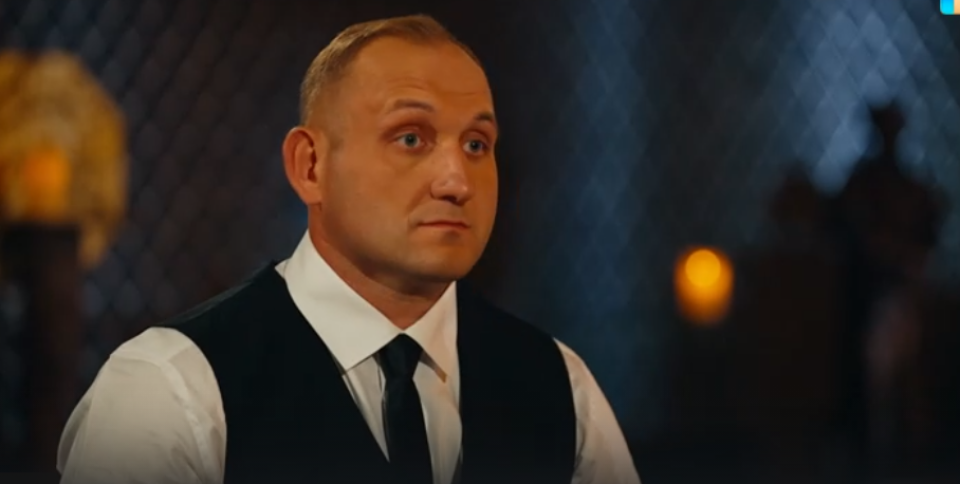 Александр Лось. Кадр из шоу "Выжить в Самарканде"/ ТНТ