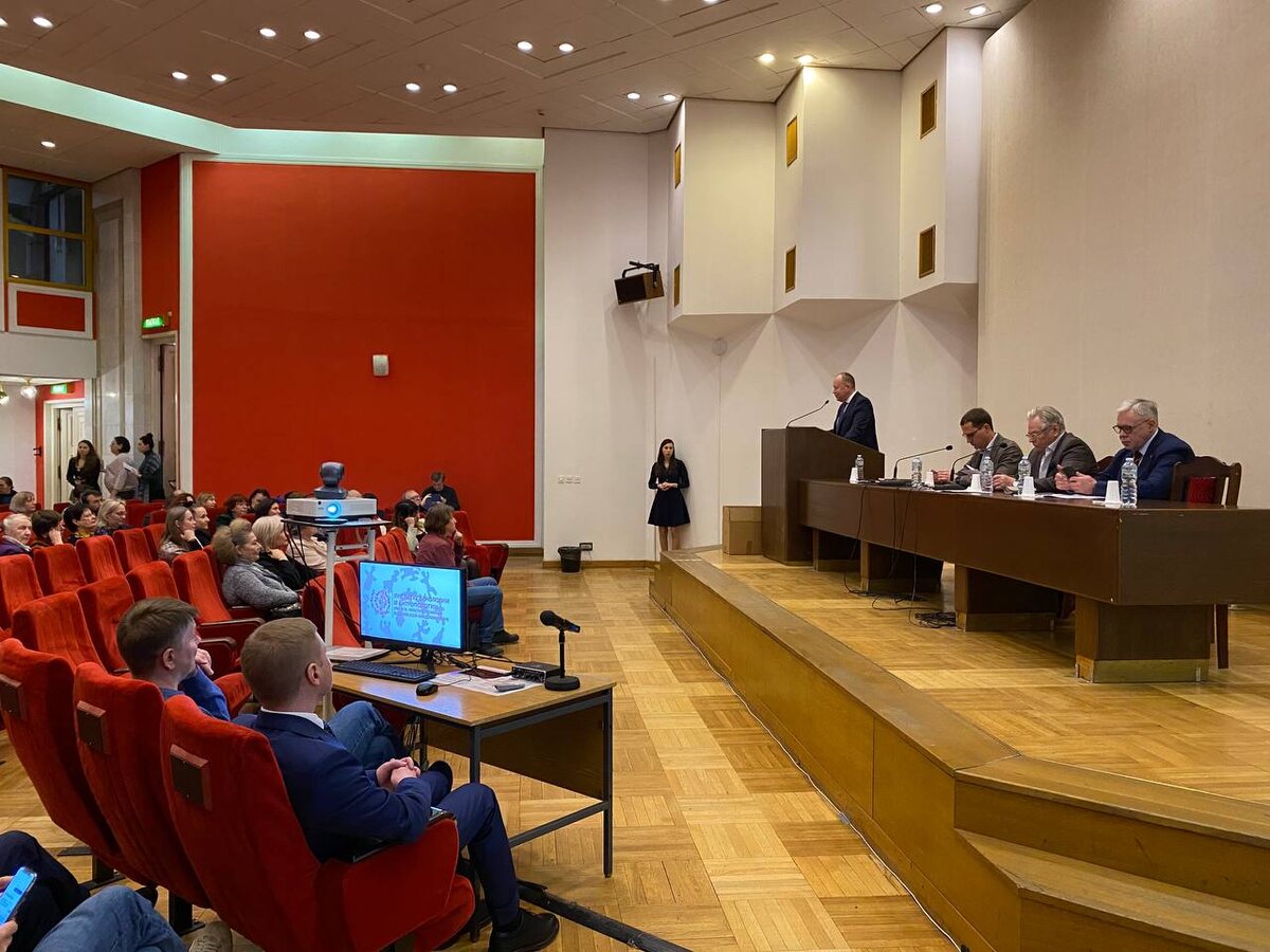    23 декабря 2024 года. Выборы директора ИЭА РАН. Выступает Алексей Загребин. Фото: официальный сайт ИЭА РАН