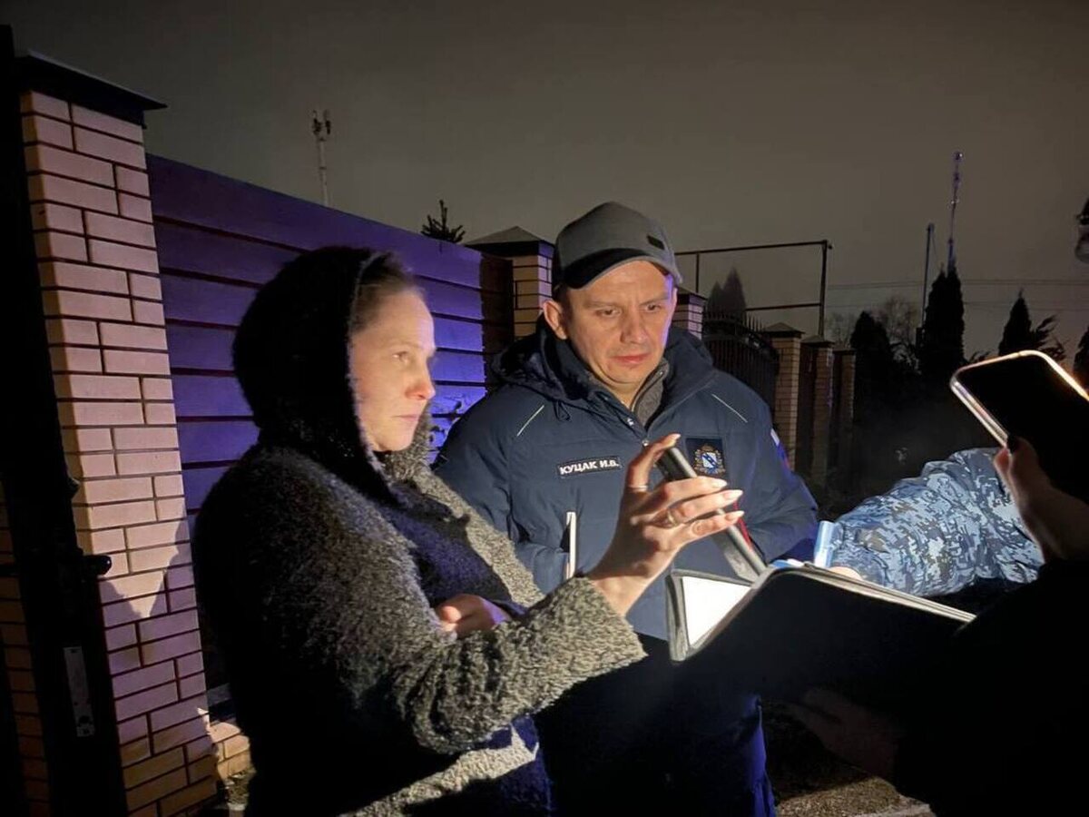     В результате падения обломков украинского БПЛА на одной из улиц Курска повреждены электропровода