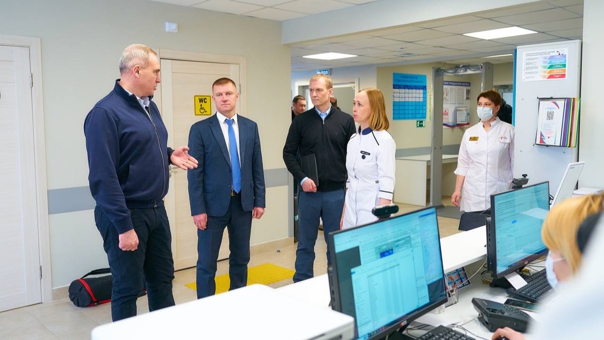    Руслан Кухарук оценил реконструкцию районной больницы в Берёзово