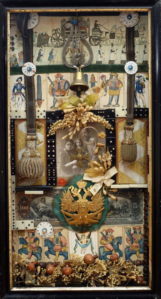 Как художник Сергей Параджанов проявил себя особенно ярко в составлении коллажей и ассамбляжей.  Из ненужных обломков старинных вещей он создавал свой потрясающий фантастический мир.