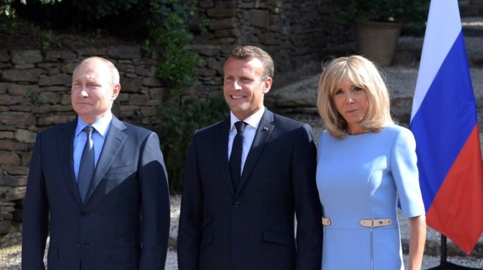    Владимир Путин, Эммануил Макрон и Брижит Макрон. Источник: kremlin.ru