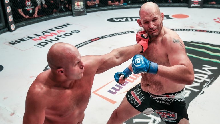    Федор Емельяненко и Тимоти Джонсон на турнире Bellator 269 в России. 23 октября 2021 год.Bellator MMA
