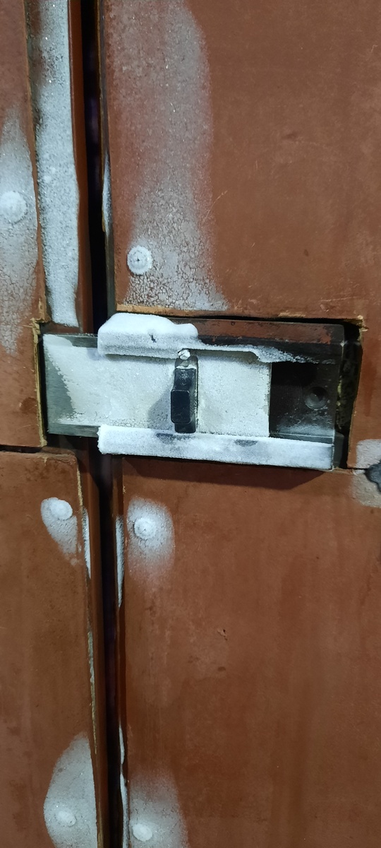 Ворота изнутри