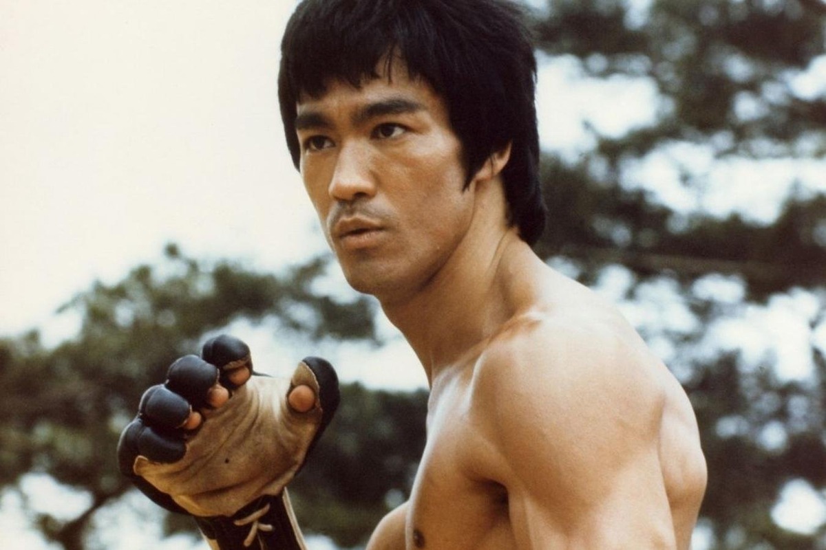 ЭТОГО  ПАРНЯ,  ВЫ,  КОНЕЧНО,  УЗНАЛИ.