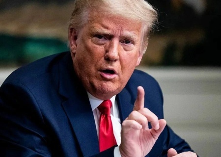    Трамп обвинил Зеленского в решении воевать с могущественной Россией