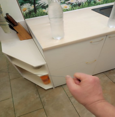 Расстояние от Лозы до воды 60см.