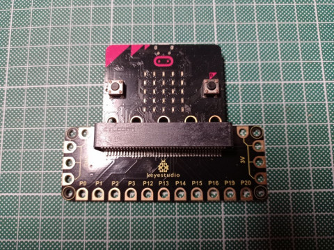 Микро:бит: Знатока не обидит