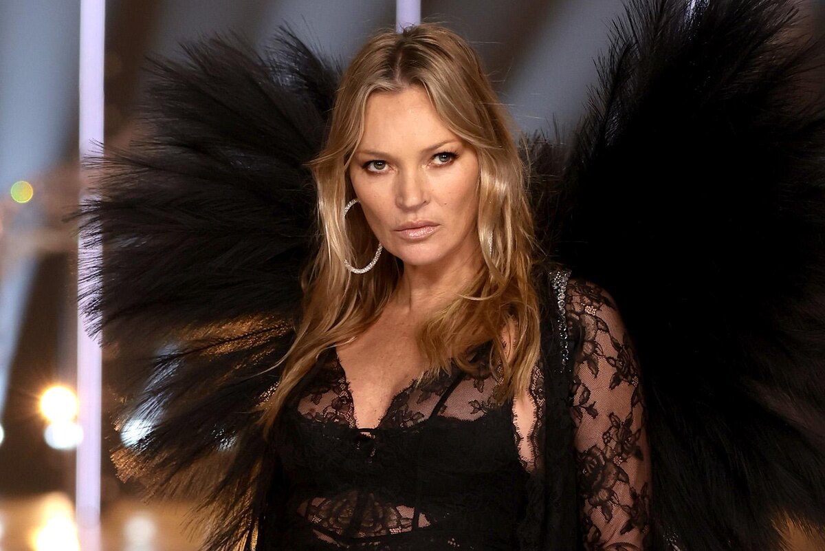 Dimitrios Kambouris / Getty Images for Victoria's Secret📷Кейт Мосс