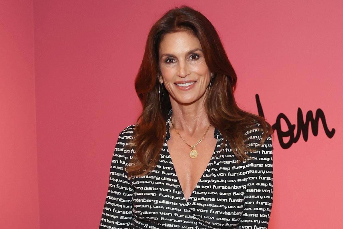 Monica Schipper / Getty Images📷Синди Кроуфорд