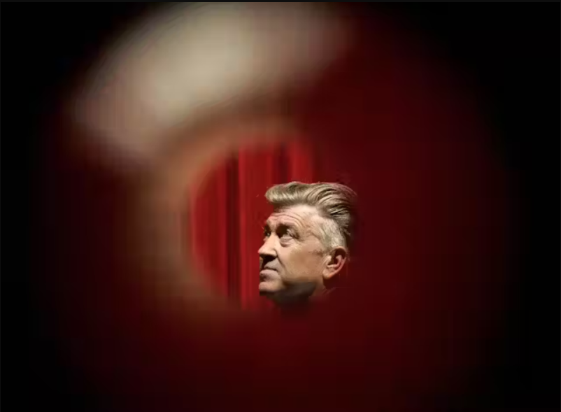 Линч, режиссёр фильмов «Твин Пикс» и «Малхолланд Драйв», ушел из жизни в январе 2024 года в возрасте 78 лет. Гектор Мата/AFP через Getty Images