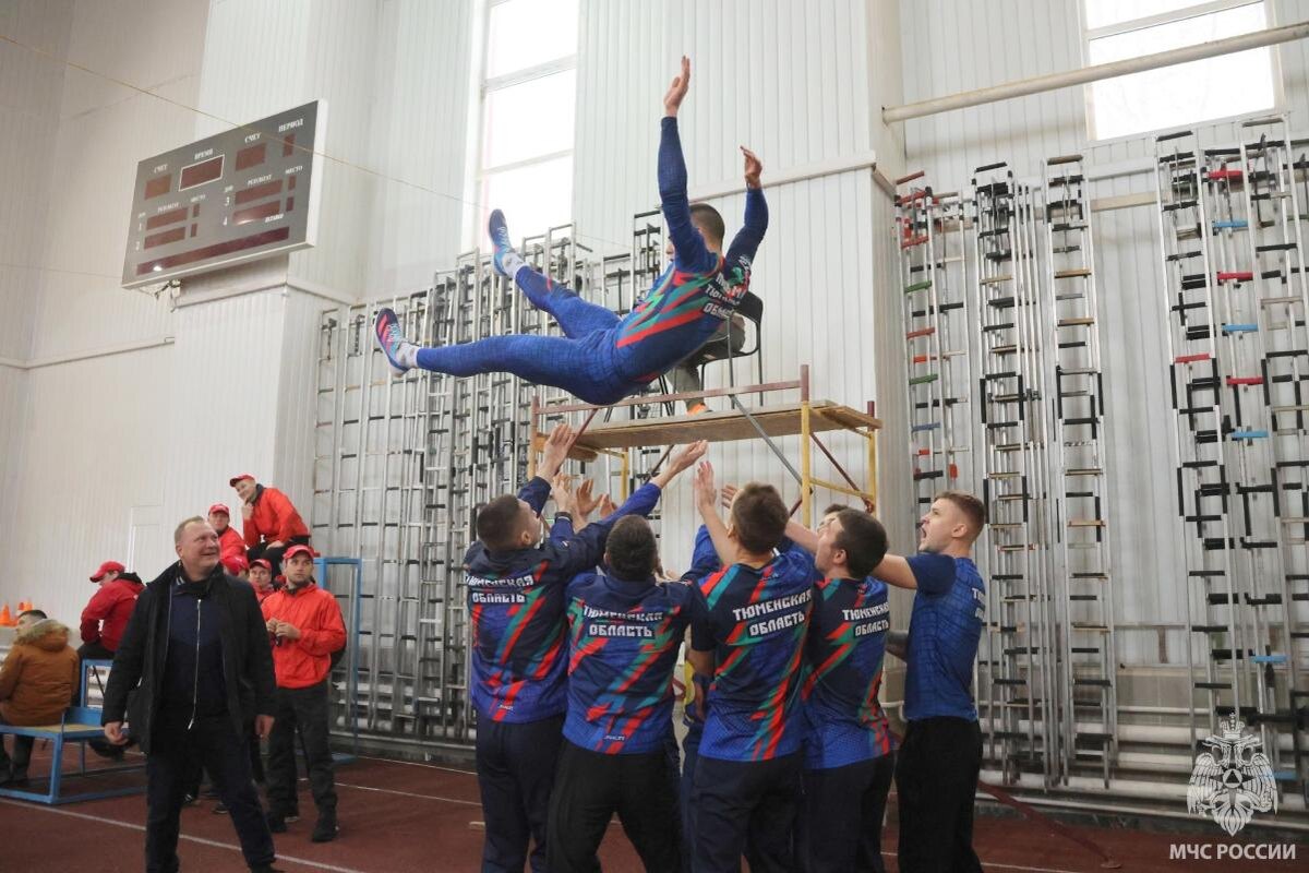    Команда спасателей Югры победила на Всероссийских соревнованиях МЧС