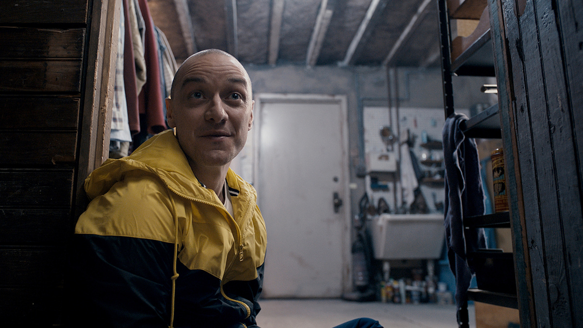 Кадр из фильма "Сплит", герой которого также страдал диссоциативным расстройством