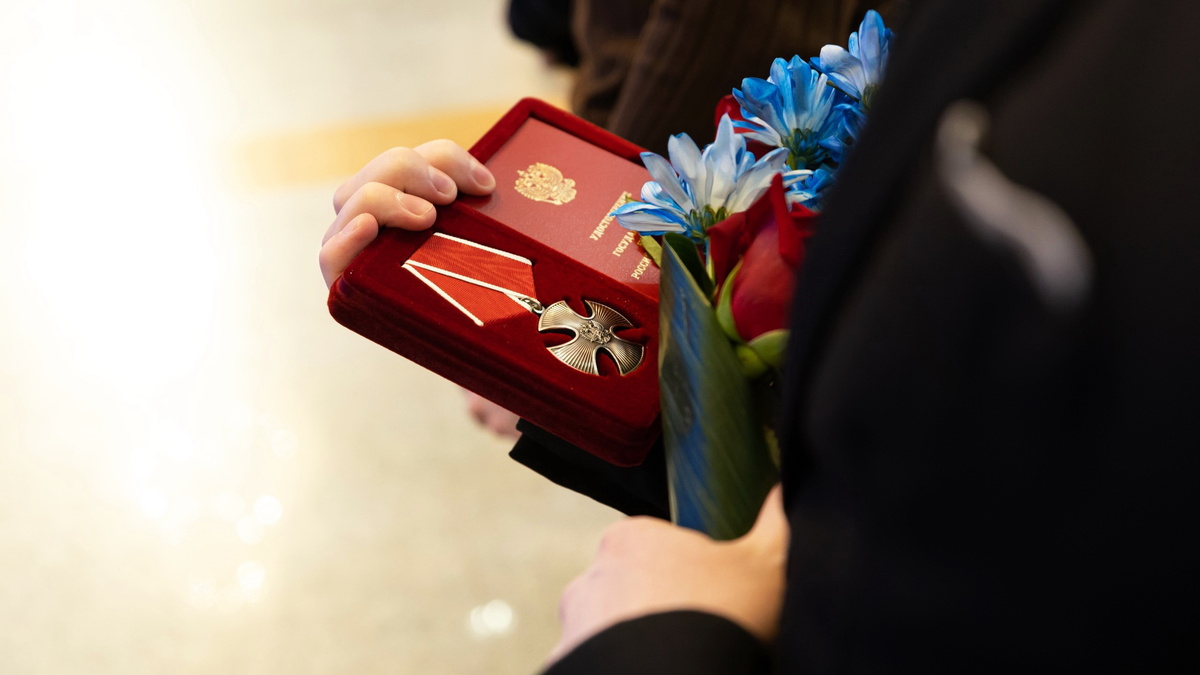    В Сургуте передали госнаграды родственникам погибших бойцов