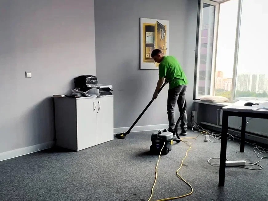 химчистка ковролина начинается с пылесоса