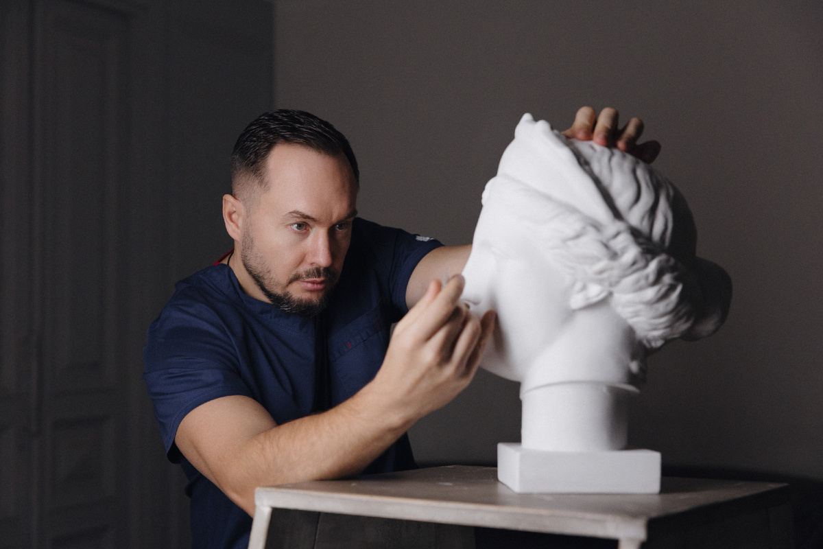 Пластический хирург Дирксен Петр Викторович