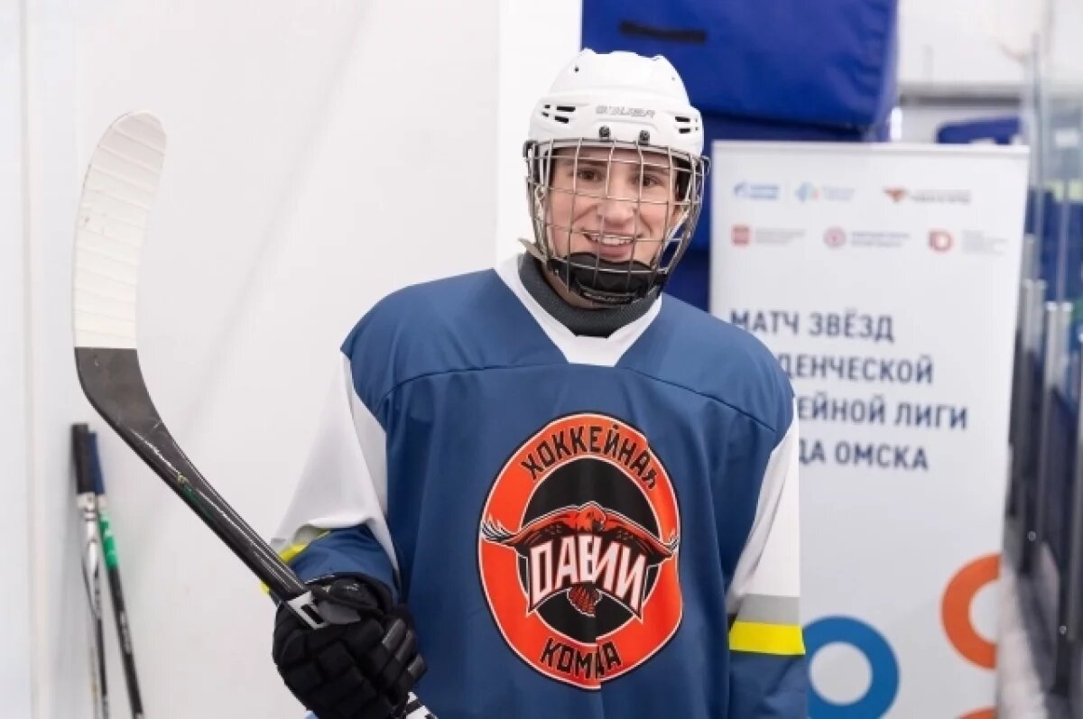    Омский НПЗ поддержал матч звёзд студенческого хоккея