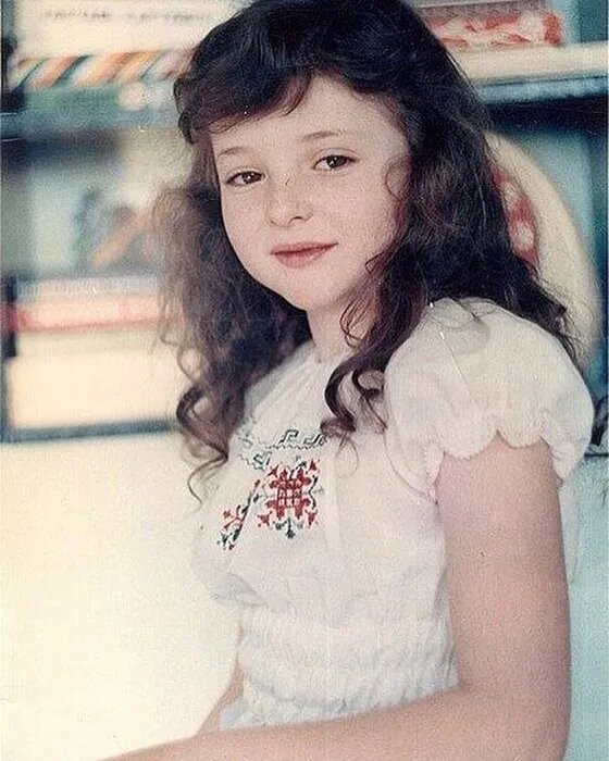 Анна Банщикова в детстве. Фото: vk.com/banshikovahome