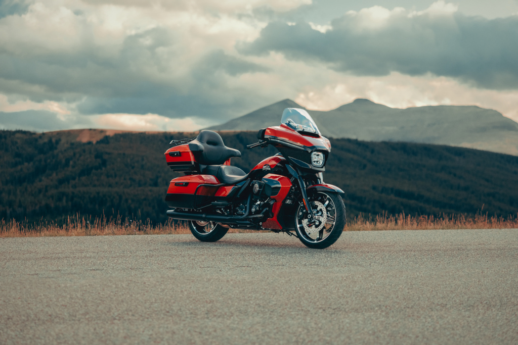 [caption id="attachment_20348" align="alignnone" width="1024"] 2025 Location Photography - FLHXU Street Glide®Ultra. CONFIDENTIAL & EMBARGOED UNTIL JAN 23, 2025 AT 5PM CST[/caption]