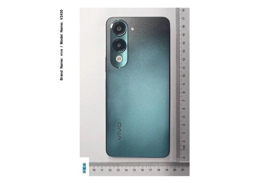    Бюджетный vivo Y04 с дизайном под Galaxy S25 Edge показали «вживую»