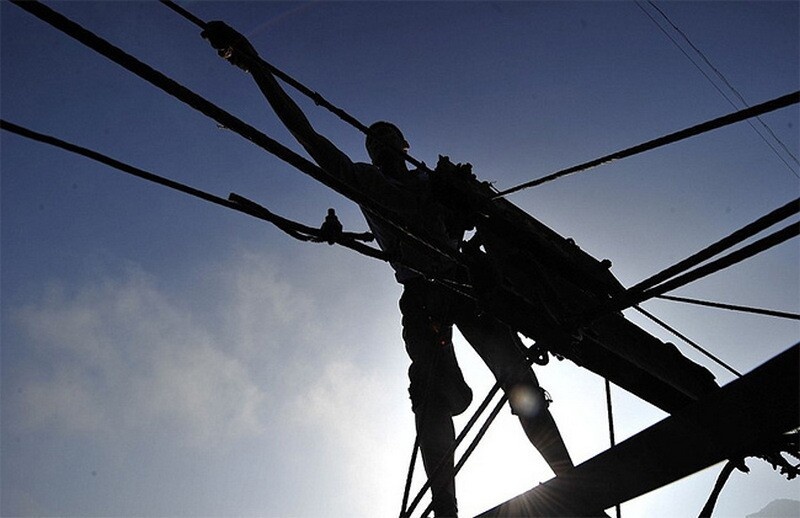    14 фото о том, как в Китае жители отдаленных деревень добираются домой