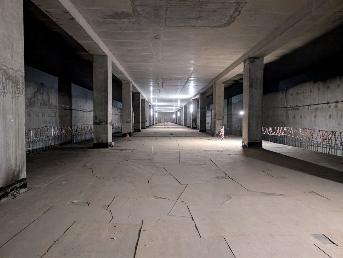 📷 1.1: Уложенная на платформе гидроизоляция укрыта от возможных повреждений.