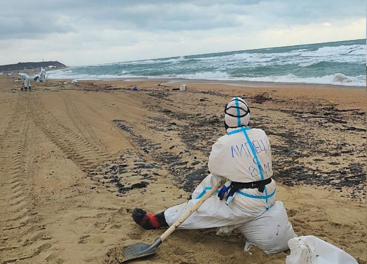 Полезное ли черное море. Полезное ли черное море. Полезное ли черное море. Польза моря для человека. Что полезного в черном море.