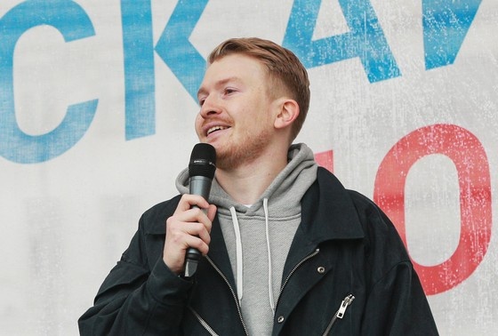    Данила Поперечный