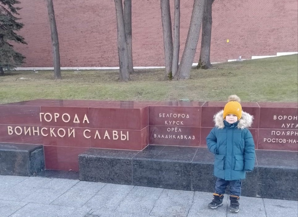    6-летний Павел Дейнеко, которого мэр Курска поздравлял с Новым годом, побывал в парке «Патриот»