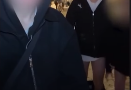    На подростков, снявших штаны у храма, завели дело